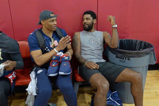 本泽马：皇马缺少有经验的人，能站出来说“这个地方你做错了”（本泽马：皇马缺少经验领袖，能站出来说“这里你做错了”的人太少）