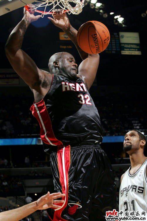 自06年以来，皇马首次有两名英格兰球员在西甲同时首发（2006年以来，皇马首次在西甲同场派出两名英格兰球员首发）