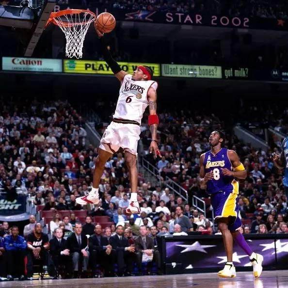 11轮21分，博洛尼亚赢那不勒斯创队史意甲三分制时代最佳开局（击败那不勒斯后，博洛尼亚11轮拿下21分，刷新队史意甲三分制最佳开局）