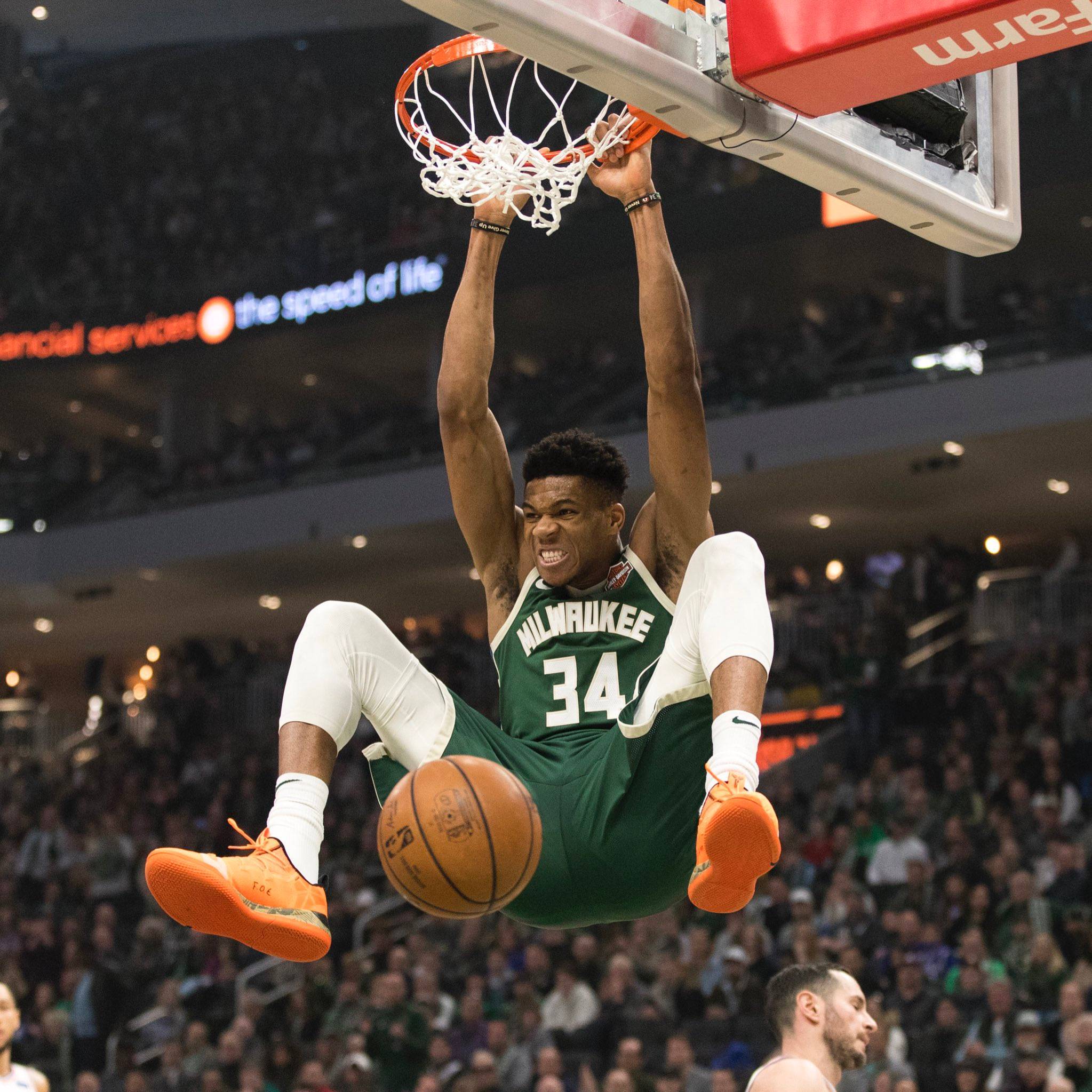 贝纳蒂亚：除了德布劳内，夏窗我们还联系过韦斯利-福法纳（贝纳蒂亚：今夏除德布劳内外，我们也与韦斯利-福法纳有接触）