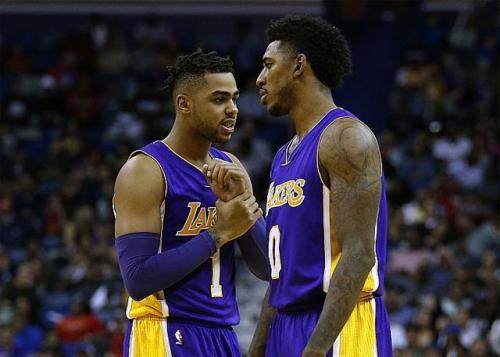 补时阶段绝杀 比赛戏剧性拉满（补时压哨制胜 戏剧性爆棚）