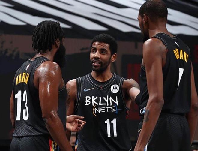 萨利巴身价上涨至9000万欧，成为世界上身价最高的后卫（萨利巴估值升至9000万欧，位列全球后卫第一）