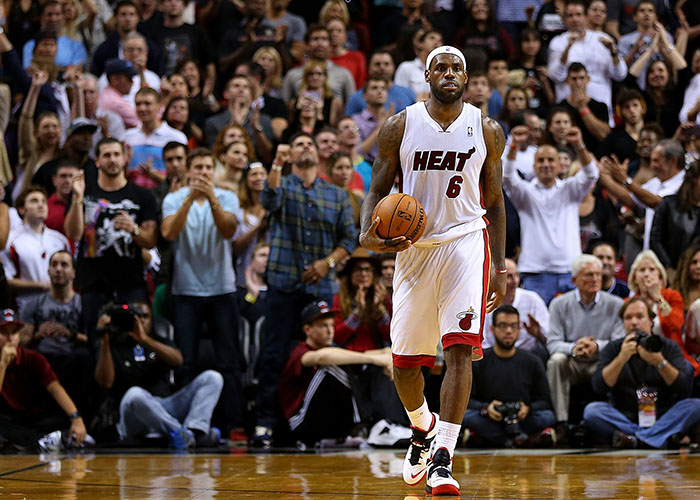 葡萄牙世预赛出线后，C罗晒出没有自己的全队庆祝大合照（葡萄牙世预赛出线后，C罗晒出无本人出镜的全队庆祝合照）