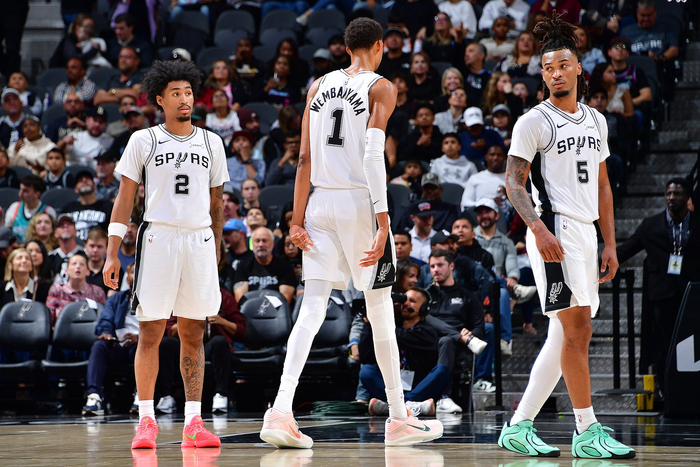 斯科蒂·巴恩斯30+10+5次数超卡特，升至猛龙队史第二（巴恩斯30+10+5场次超越卡特，升至猛龙队史第二位）